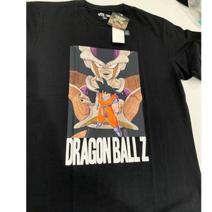 UT Uniqlo Dragon Ball Z Goku Frieza Graphic Tshirt Back Anime Manga Size M